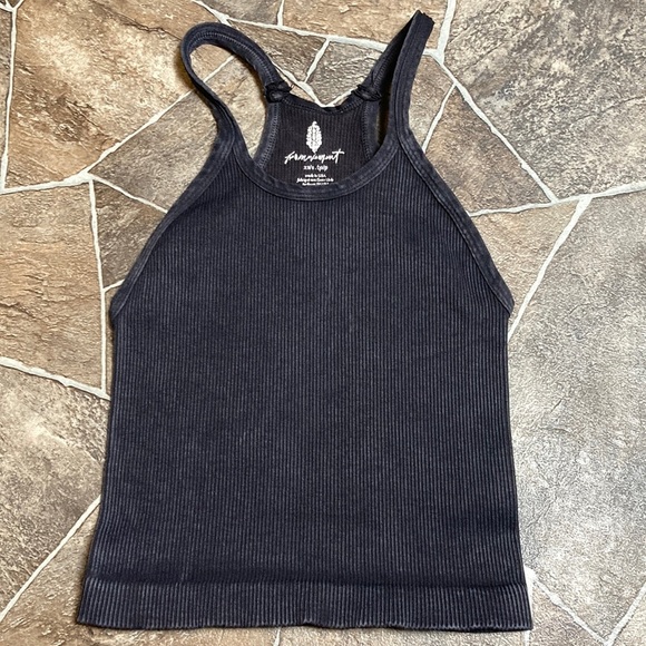 NWOT Free People Movement Happiness Runs Crop Sz XS/S black - Picture 3 of 10